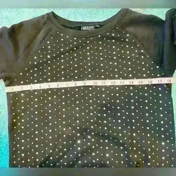 🔥ALLOY Pull Over🔥 - Picture 3 of 4